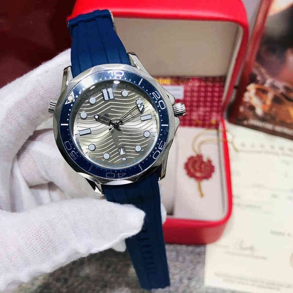 fashion watches for mens montre diamond movement luxury designer watch fashion women's men's watch qtkw, Slivery;brown
fashion watches for mens montre diamond movement luxury designer watch fashion women's men's watch qtkw, Slivery;brown