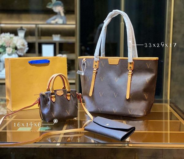 designer fashion woman luxury shoulder bags three-piece totes handbag genuine leather classic pattern design super large capacity gifts bran
designer fashion woman luxury shoulder bags three-piece totes handbag genuine leather classic pattern design super large capacity gifts bran