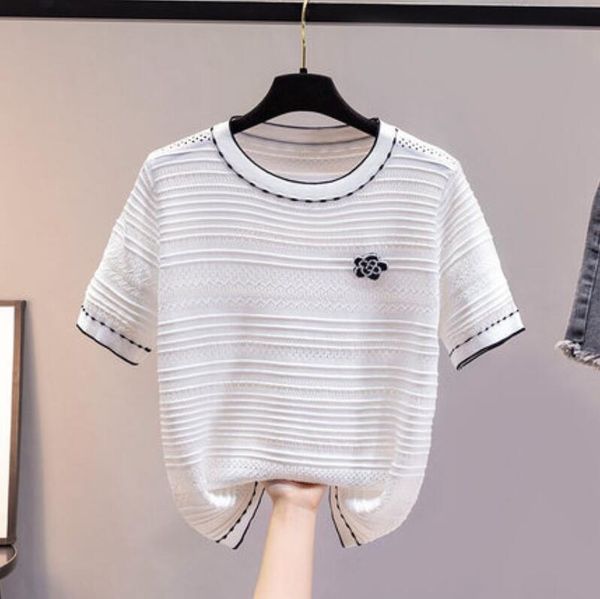 short sleeve o collar t-shirts women summer white loose ice silk sweater t shirt femlae casual flower embroidery w403
short sleeve o collar t-shirts women summer white loose ice silk sweater t shirt femlae casual flower embroidery w403