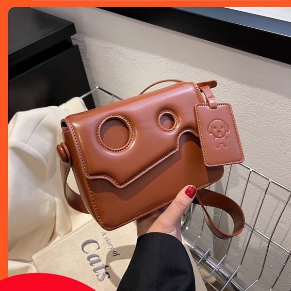 fashion luxury designerthis year's popular female 2022 new niche design one shoulder small square korean versatile messenger bag
fashion luxury designerthis year's popular female 2022 new niche design one shoulder small square korean versatile messenger bag
