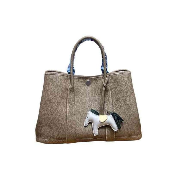 luxury women birkinss handbags garden bag 2022 fashion leather women's large capacity bucket one shoulder hand tot bridal
luxury women birkinss handbags garden bag 2022 fashion leather women's large capacity bucket one shoulder hand tot bridal