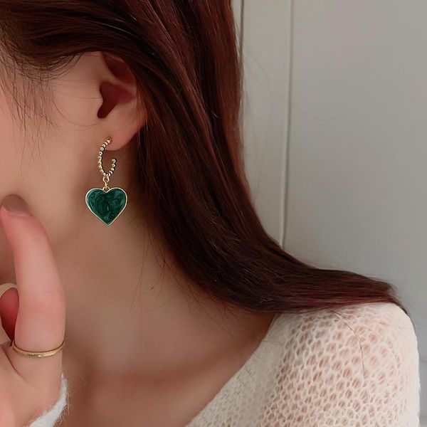 stud retro drop oil heart-shaped earrings fashion small gold ball c-ring simple personality for women, Golden;silver
stud retro drop oil heart-shaped earrings fashion small gold ball c-ring simple personality for women, Golden;silver