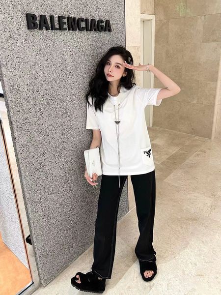 women's t-shirt designer p home 22 spring and summer new chain short sleeve t-shirt, three-dimensional design of hem pocket, loose casu, White
women's t-shirt designer p home 22 spring and summer new chain short sleeve t-shirt, three-dimensional design of hem pocket, loose casu, White