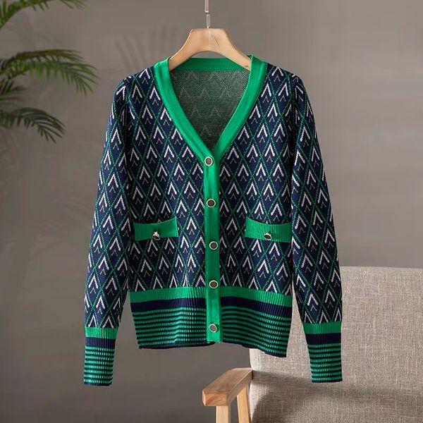 women sweaters elegant green diamond pattern cardigan vintage jumper 2022 autumn new v-neck long sleeve loose crop knitted cardigan, White;black
women sweaters elegant green diamond pattern cardigan vintage jumper 2022 autumn new v-neck long sleeve loose crop knitted cardigan, White;black