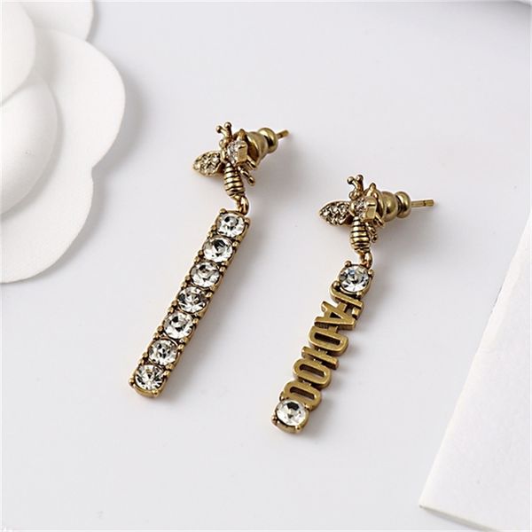 2022 36% off designer jewelry d letter female di family old brass little bee tassel fashion earrings, Golden
2022 36% off designer jewelry d letter female di family old brass little bee tassel fashion earrings, Golden