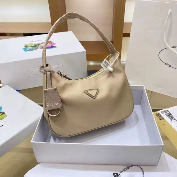designers bags women shoulder bag fashion luxurys handbags high-capacity armpit baguette nylon handbag personality minority macarone color v, Black;red
designers bags women shoulder bag fashion luxurys handbags high-capacity armpit baguette nylon handbag personality minority macarone color v, Black;red