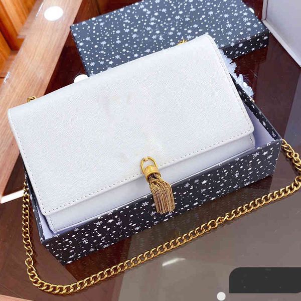 fashion shoulder bag caviar leather handbag purse flip over chain crossbody bags classic letter diagonal handbags flap golden hardware
fashion shoulder bag caviar leather handbag purse flip over chain crossbody bags classic letter diagonal handbags flap golden hardware