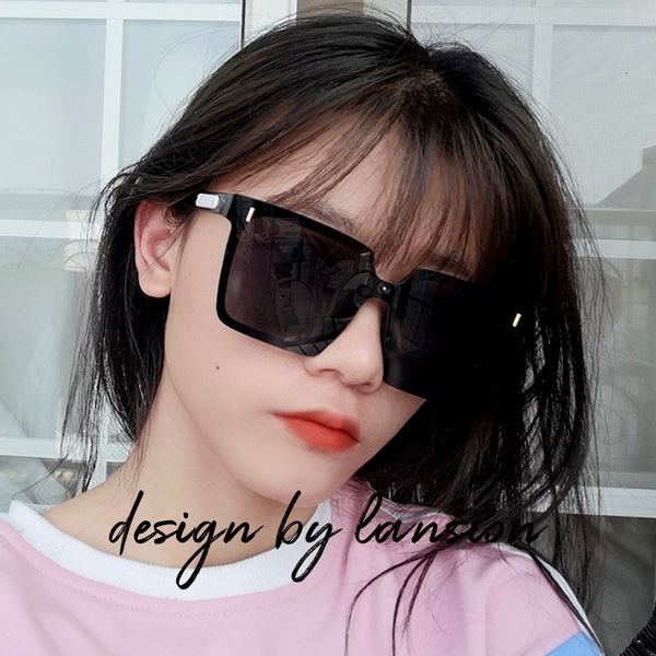 new korean sunglasses square large frame show face small glasses women's street pgraphy fashionable sunglasses, White;black
new korean sunglasses square large frame show face small glasses women's street pgraphy fashionable sunglasses, White;black
