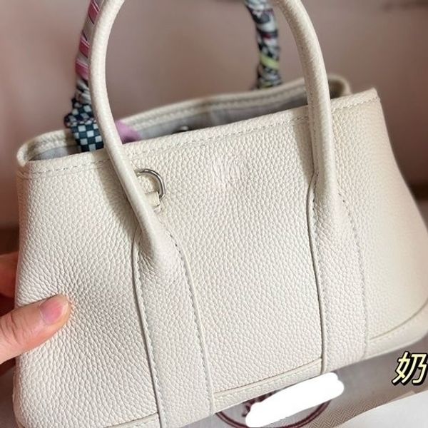 full pack cow leathersoft leatherhuge capacitygrey often keeps a low profile and has connotationcomplimentary si
full pack cow leathersoft leatherhuge capacitygrey often keeps a low profile and has connotationcomplimentary si
