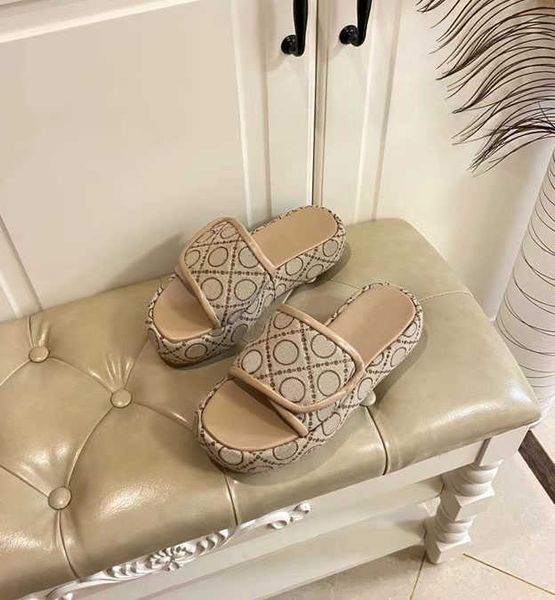 designer women's jacquard cloth covered thick bottom slippers anti slip shoes with sliding bottom thickness of about 5cm luxury embroid, Black
designer women's jacquard cloth covered thick bottom slippers anti slip shoes with sliding bottom thickness of about 5cm luxury embroid, Black