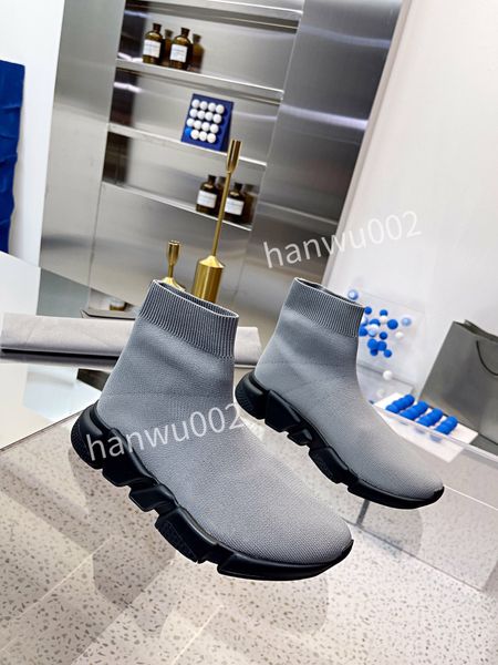 2022 classic men boots casual shoes lace up women sports shoes fashion platform man and woman leather sport shoe size35-46 ly220109, Black
2022 classic men boots casual shoes lace up women sports shoes fashion platform man and woman leather sport shoe size35-46 ly220109, Black