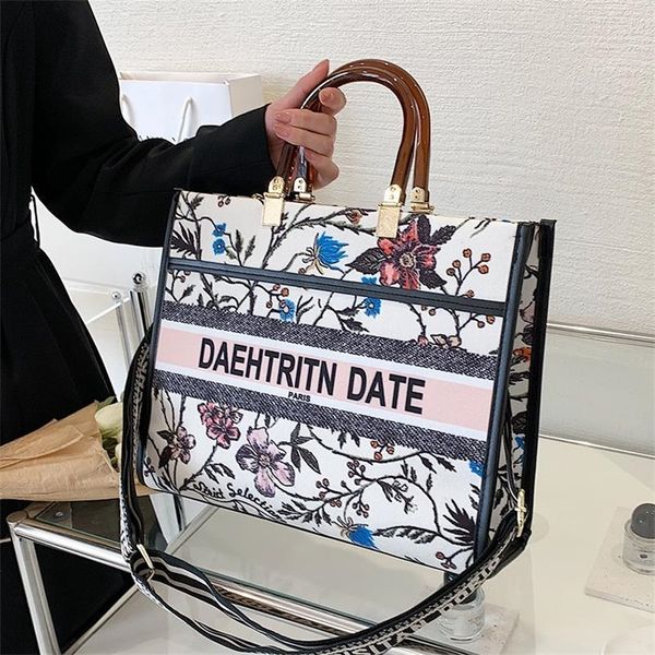 high fashion large women's versatile messenger capacity foreign style portable tote 55% off holesale store
high fashion large women's versatile messenger capacity foreign style portable tote 55% off holesale store