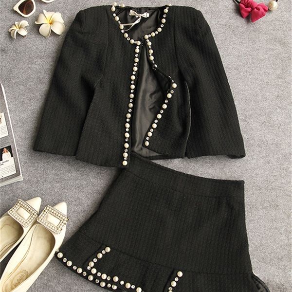 female autumn small fragrant temperament fashion beaded short wool jacket skirt suit female autumn 220617, White
female autumn small fragrant temperament fashion beaded short wool jacket skirt suit female autumn 220617, White