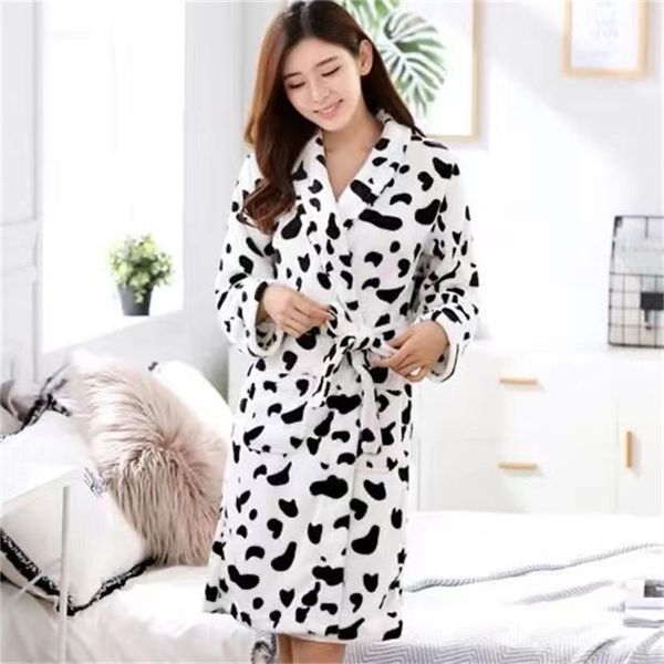 2022 winter coral fleece couples pajamas bathrobe original innovation for men and women lengthened thickened flannel bathrobe home service.
2022 winter coral fleece couples pajamas bathrobe original innovation for men and women lengthened thickened flannel bathrobe home service.