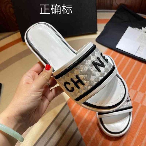 slippers high version small fragrance embroidered flip flops women wear thick soled shoes leather heel sandals letter slippers, Black
slippers high version small fragrance embroidered flip flops women wear thick soled shoes leather heel sandals letter slippers, Black