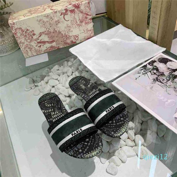2022 womens slipper summer sandals beach slide slippers ladies flip flops loafers embroidered floral slippers with box wel, Black
2022 womens slipper summer sandals beach slide slippers ladies flip flops loafers embroidered floral slippers with box wel, Black
