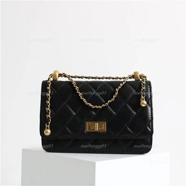 women's handbag lamb leather handbag with badge gold chain flip wallet cross designer bag luxury fashion shoulder bag
women's handbag lamb leather handbag with badge gold chain flip wallet cross designer bag luxury fashion shoulder bag