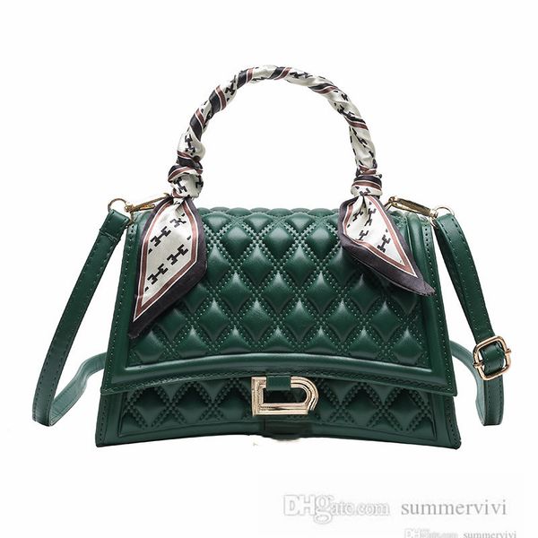 designer lady diamond lattice quilted satchel women printed silk handbags luxury ladies metals letter messenger bags h0186
designer lady diamond lattice quilted satchel women printed silk handbags luxury ladies metals letter messenger bags h0186