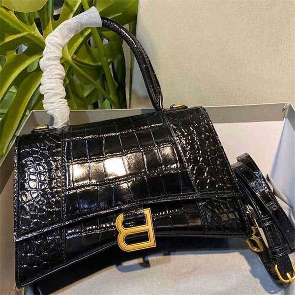 luxury b handbags designer bbalencaigass crocodile fashion 2022 leather hourglass bags one shoulder portable messenger b letter versatile
luxury b handbags designer bbalencaigass crocodile fashion 2022 leather hourglass bags one shoulder portable messenger b letter versatile
