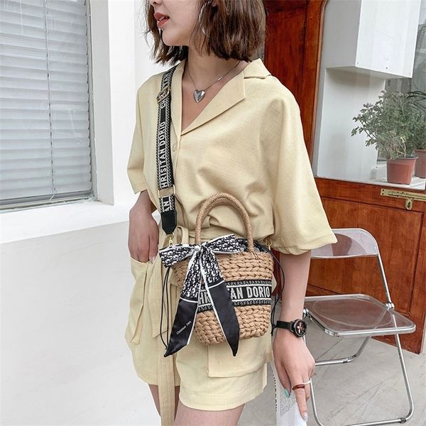 factory promotion new summer vegetable basket woven women's single shoulder messenger hand fashion letter large capacity bucket bag
factory promotion new summer vegetable basket woven women's single shoulder messenger hand fashion letter large capacity bucket bag