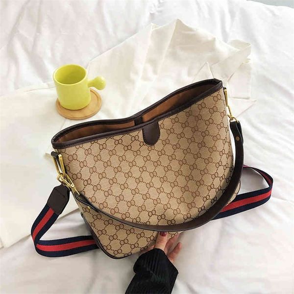 offers cabinets at 80% off handbag store on summer ins broadband medieval large capacity single shoulder tote bucket bags, Black;red
offers cabinets at 80% off handbag store on summer ins broadband medieval large capacity single shoulder tote bucket bags, Black;red