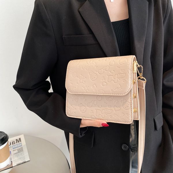 designer bags 2022 new niche design cartoon embossed messenger foreign style single shoulder women's fashion small square
designer bags 2022 new niche design cartoon embossed messenger foreign style single shoulder women's fashion small square