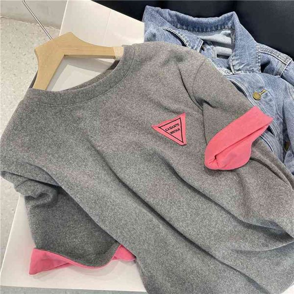 grey brushed short sleeve t-shirt women's spring thickened fashionable contrast triangle letter pasted cloth niche dign round neck tee, White
grey brushed short sleeve t-shirt women's spring thickened fashionable contrast triangle letter pasted cloth niche dign round neck tee, White