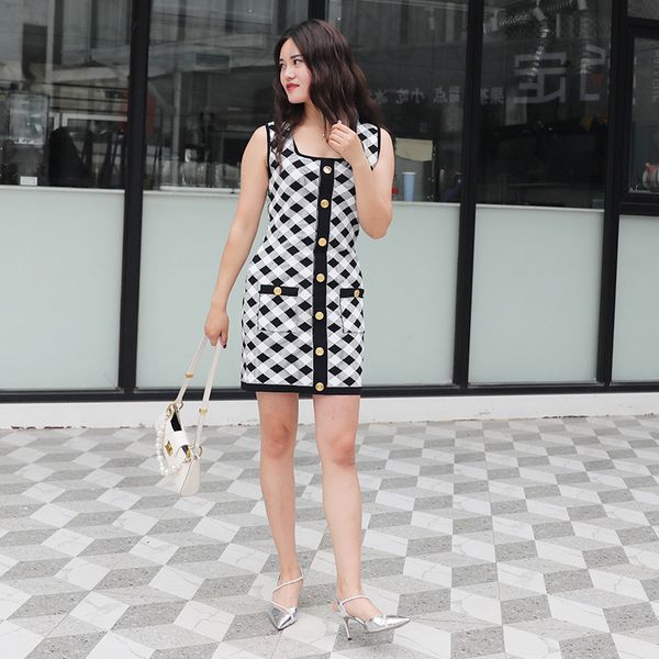 women's shorts designer 21 year brand spring and summer new b family check button sleeveless knitted jumpsuit short skirt women's, White;black
women's shorts designer 21 year brand spring and summer new b family check button sleeveless knitted jumpsuit short skirt women's, White;black