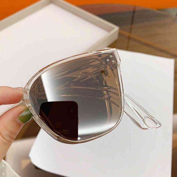 women's advanced ultraviolet gm2022 black summer new fashion sunglasses versatile gm, White;black
women's advanced ultraviolet gm2022 black summer new fashion sunglasses versatile gm, White;black