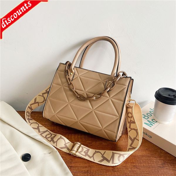 fashion brand trendy ladies bags direct sale women's new style single shoulder embroidered belt lattice portable messenger
fashion brand trendy ladies bags direct sale women's new style single shoulder embroidered belt lattice portable messenger