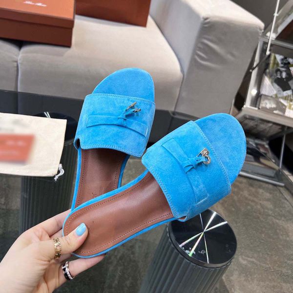 sandals slippers fahsion summer genuine leather girls beach slides black white red blue yellow pink animal prints flip brocade size eu35-41
sandals slippers fahsion summer genuine leather girls beach slides black white red blue yellow pink animal prints flip brocade size eu35-41