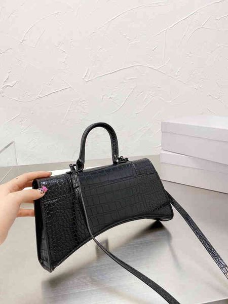 shoulder bags fashion crossbody women trend classic messenger leather handbag designer wallet ladies 1027
shoulder bags fashion crossbody women trend classic messenger leather handbag designer wallet ladies 1027