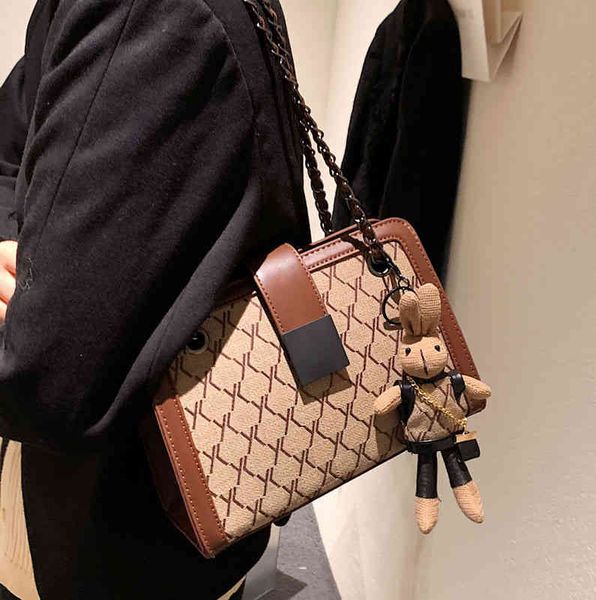 purses autumn and winter small bag new female commuter chain sling one shoulder bag versatile tote bag
purses autumn and winter small bag new female commuter chain sling one shoulder bag versatile tote bag