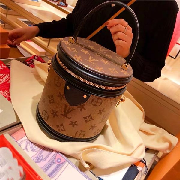 genuine leather bags beauty case reverse coated canvas petite size removable strap drum shoulder bag one handle louise purse vutton crossbod
genuine leather bags beauty case reverse coated canvas petite size removable strap drum shoulder bag one handle louise purse vutton crossbod