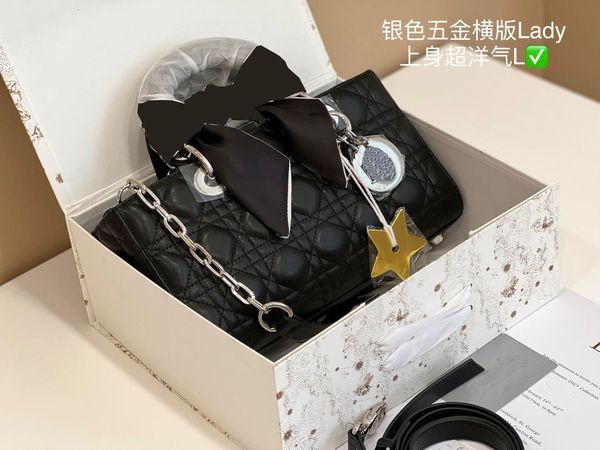 luxurys fashion designer women messenger girl genuine leather strap handbag plastic chain shoulder crossbody
luxurys fashion designer women messenger girl genuine leather strap handbag plastic chain shoulder crossbody
