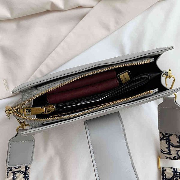 factory direct sale female 2022 new korean cross carrying schoolgirl versatile single shoulder bag advanced fashion net red small square des
factory direct sale female 2022 new korean cross carrying schoolgirl versatile single shoulder bag advanced fashion net red small square des