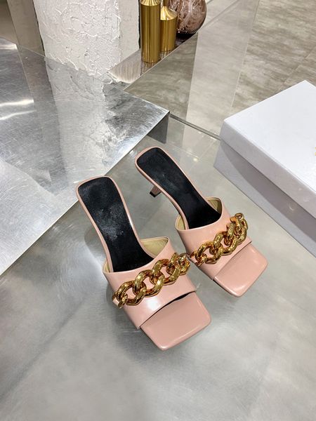 2021 summer new style sandal flat-toe leak leather fashion shoes metal chain flat high heel slippers for ladies, Black
2021 summer new style sandal flat-toe leak leather fashion shoes metal chain flat high heel slippers for ladies, Black