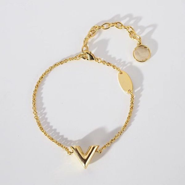 elegant bracelet fashion designer man woman silver rose gold charm v letter pendant chain wedding bracelets necklaces special design jewelry, Golden;silver
elegant bracelet fashion designer man woman silver rose gold charm v letter pendant chain wedding bracelets necklaces special design jewelry, Golden;silver