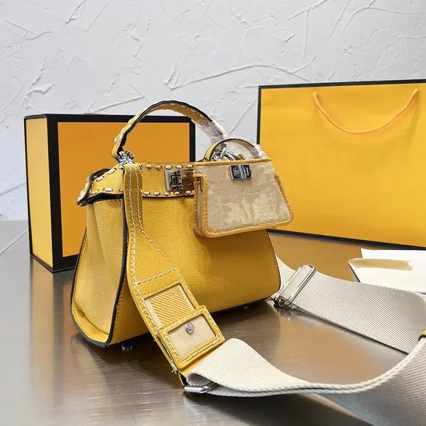 new luxury tote bags 2022 5a leather designer bags fashion retro large capacity crossbody handbag shoulder designers women handbags purse
new luxury tote bags 2022 5a leather designer bags fashion retro large capacity crossbody handbag shoulder designers women handbags purse