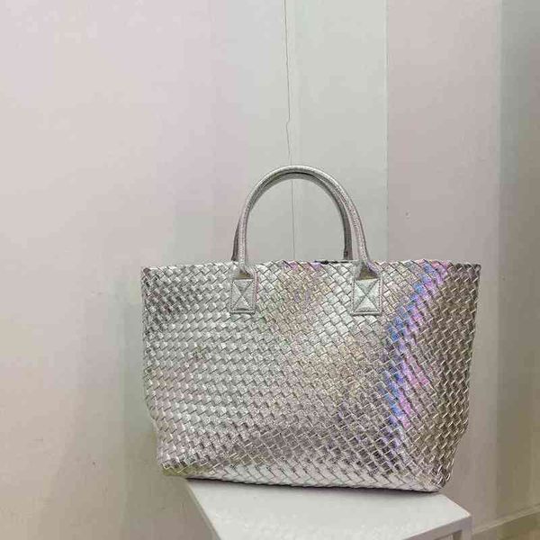 new arrival fashion rainbow gold weave handbags women large totes big shopping bag faux leather shoulder bags purse 220505
new arrival fashion rainbow gold weave handbags women large totes big shopping bag faux leather shoulder bags purse 220505