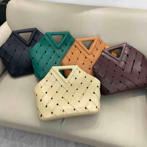 women real leather knitting handbags famous brand design genuine cow skin handmade weave totes composite bag female shopper bags
women real leather knitting handbags famous brand design genuine cow skin handmade weave totes composite bag female shopper bags