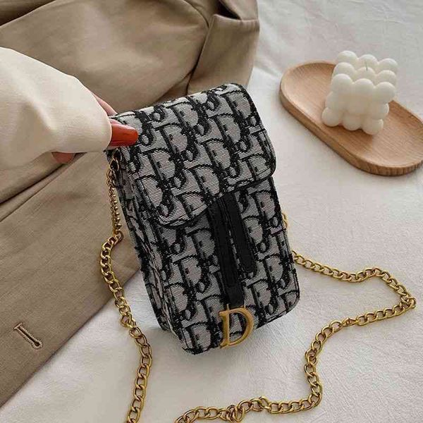 new same embroidery canvas mobile phone bag mini chain bag letter retro mobile phone bag
new same embroidery canvas mobile phone bag mini chain bag letter retro mobile phone bag