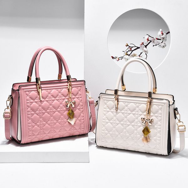 designer bags new diamond embossed textured large capacity net red bright leather one shoulder messenger bag
designer bags new diamond embossed textured large capacity net red bright leather one shoulder messenger bag