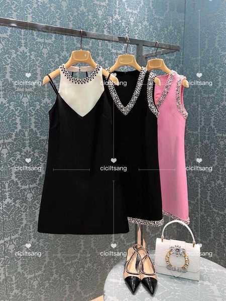 casual dresses designer spring and summer 2022 new celebrities open back black crystal hanging neck decoration fake two suspender dresses q6, Black;gray
casual dresses designer spring and summer 2022 new celebrities open back black crystal hanging neck decoration fake two suspender dresses q6, Black;gray