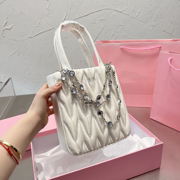 luxuries women bags brand totes fashion ladybags designer chainbag girl mini tote casual wallets genuine leather crossbag fashion handbags
luxuries women bags brand totes fashion ladybags designer chainbag girl mini tote casual wallets genuine leather crossbag fashion handbags