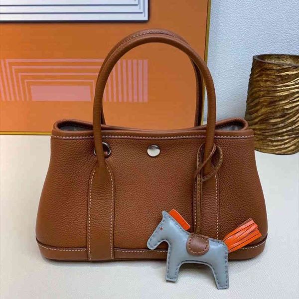 original edition designer classic hremm bags kelys's garden bag 26 large capacity 2023 new messenger portable one shoulde zepa
original edition designer classic hremm bags kelys's garden bag 26 large capacity 2023 new messenger portable one shoulde zepa