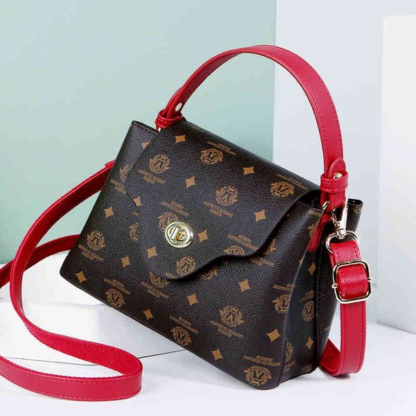 h1001 oldflower handbag for women 2022 newfashion women's bag style single shoulder msenger bags three-layer small bag wholesale
h1001 oldflower handbag for women 2022 newfashion women's bag style single shoulder msenger bags three-layer small bag wholesale