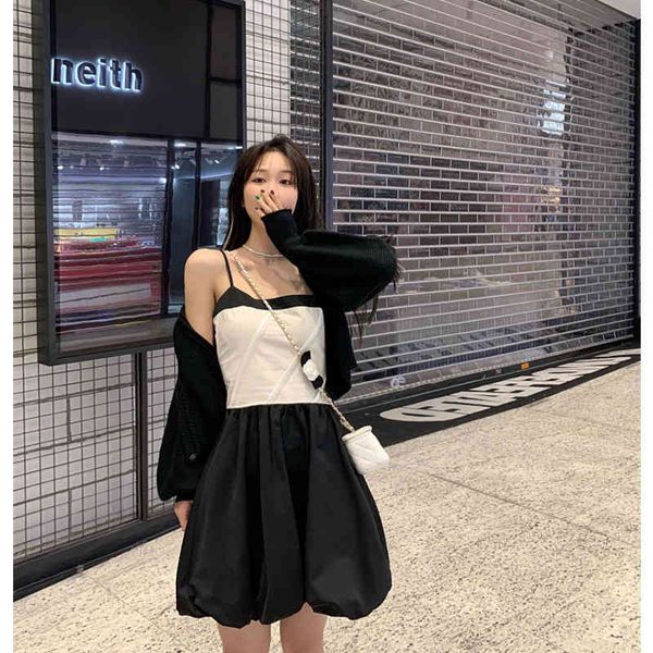 casul dresses "rebellious nd girl" blck-nd-white contrst color smll public rised fluffy skirt with stright neck short style, showi, Black;gray
casul dresses "rebellious nd girl" blck-nd-white contrst color smll public rised fluffy skirt with stright neck short style, showi, Black;gray