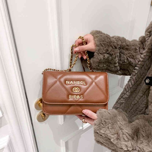 hand bag 2022 new women's fashion texture single shoulder armpit versatile foreign style gold chain designer bags
hand bag 2022 new women's fashion texture single shoulder armpit versatile foreign style gold chain designer bags