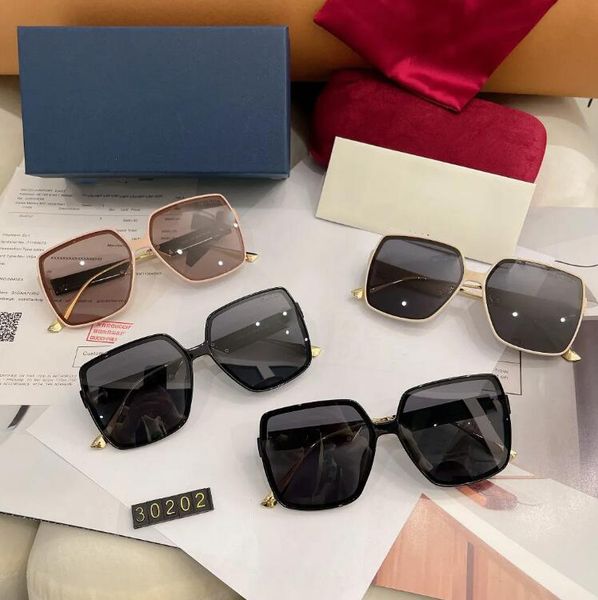 gujia fashion sunglasses square frame protection designer polarized sunglass large versatile uv protection women and men original packaging, White;black
gujia fashion sunglasses square frame protection designer polarized sunglass large versatile uv protection women and men original packaging, White;black